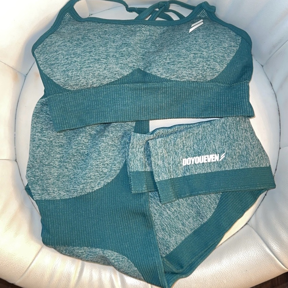 DOYOUEVEN Teal Women's Athletic Set